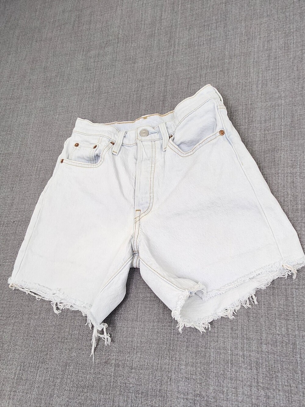 Levis 501 Button Fly Cut Off Style Distressed Cotton Blend Denim Jean Shorts 24 - Picture 2 of 9